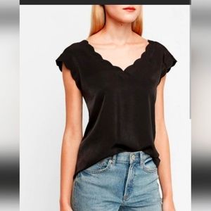 Express black satin scalloped edge blouse. EUC. Size petite xs.